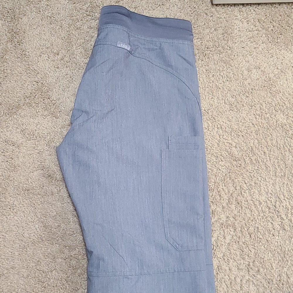 FIGS Kade medical scrub pants, medium, grey